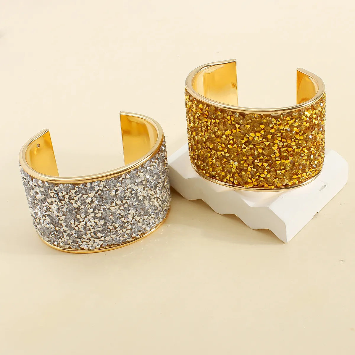 cuff bracelets for women-Casual Exaggerated Bohemian Ditsy Floral Alloy Gravel Wholesale Cuff Bracelets