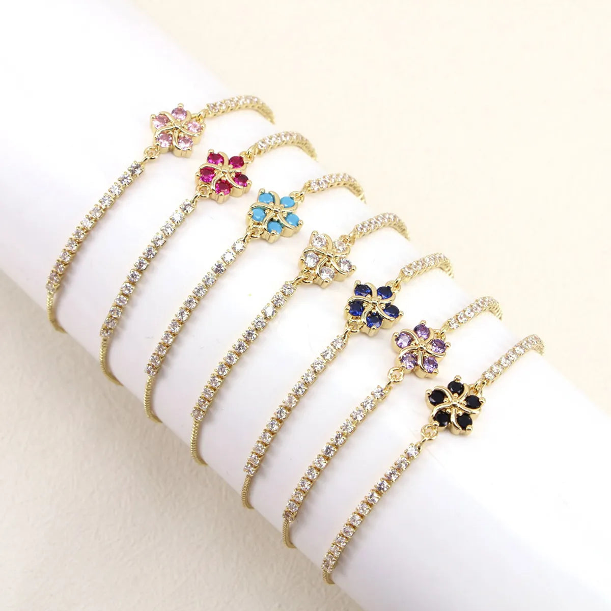 gold bangles for women-Simple Copper Micro-Inlaid Zircon Colorful Flower Adjustable Bracelet