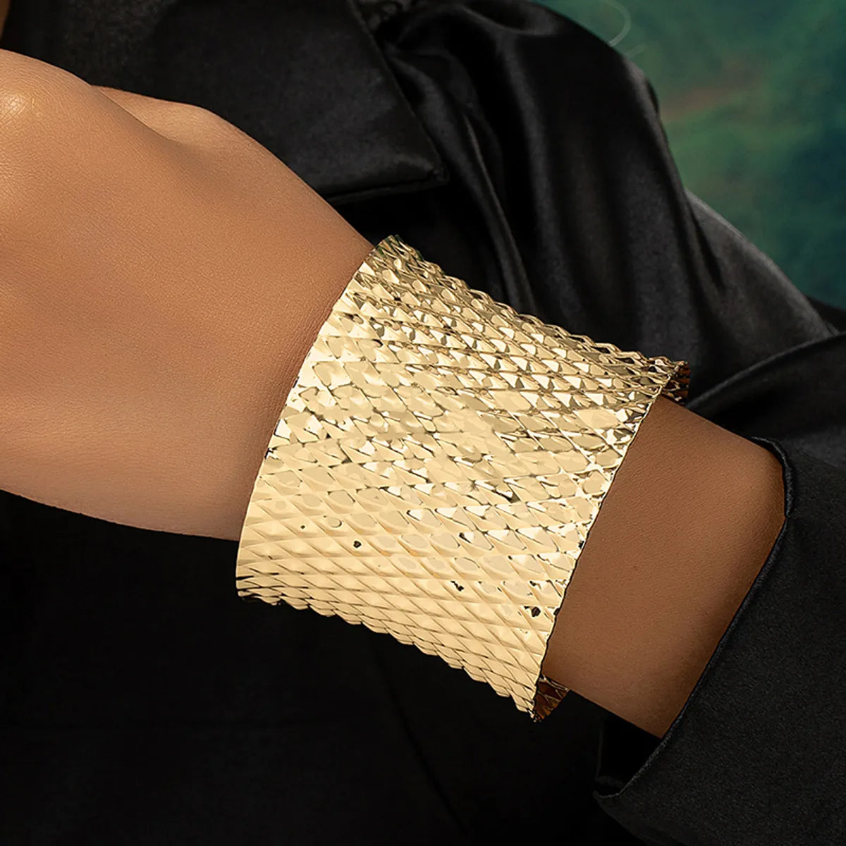 stylish bangles for women-Lady Solid Color Alloy Plating 14k Gold Plated Women'S Cuff Bracelets