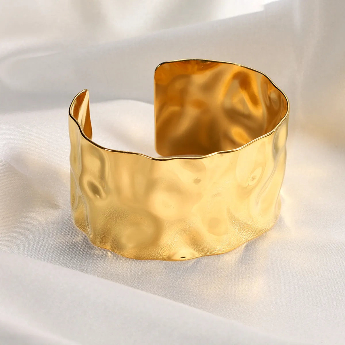 gold plated bangles for women-Retro Geometric Stainless Steel Plating 18k Gold Plated Bangle