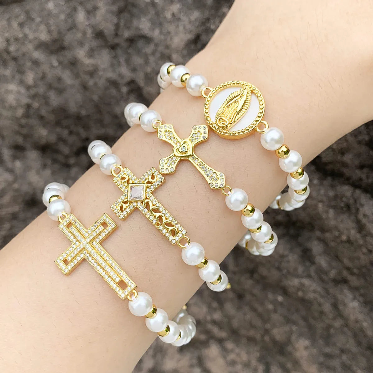 gold bracelets for women-Ig Style Fashion Cross Imitation Pearl Copper Beaded Plating Inlay Zircon 18k Gold Plated Women's Bracelets