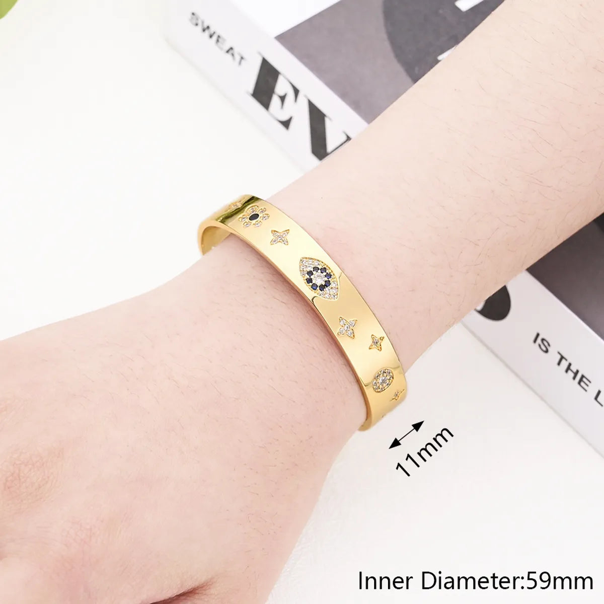 Micro-Inlaid Color Zirconium XINGX Eyes Open-Ended Bracelet (Gold)