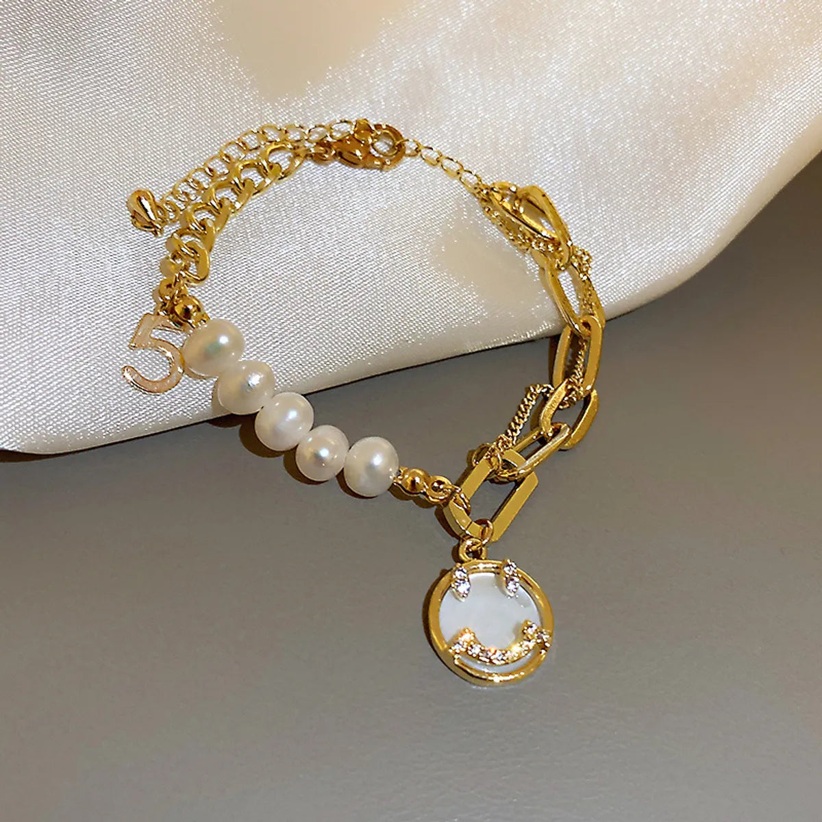 7# Bracelet-Golden Smiling Face (Freshwater Pearl).